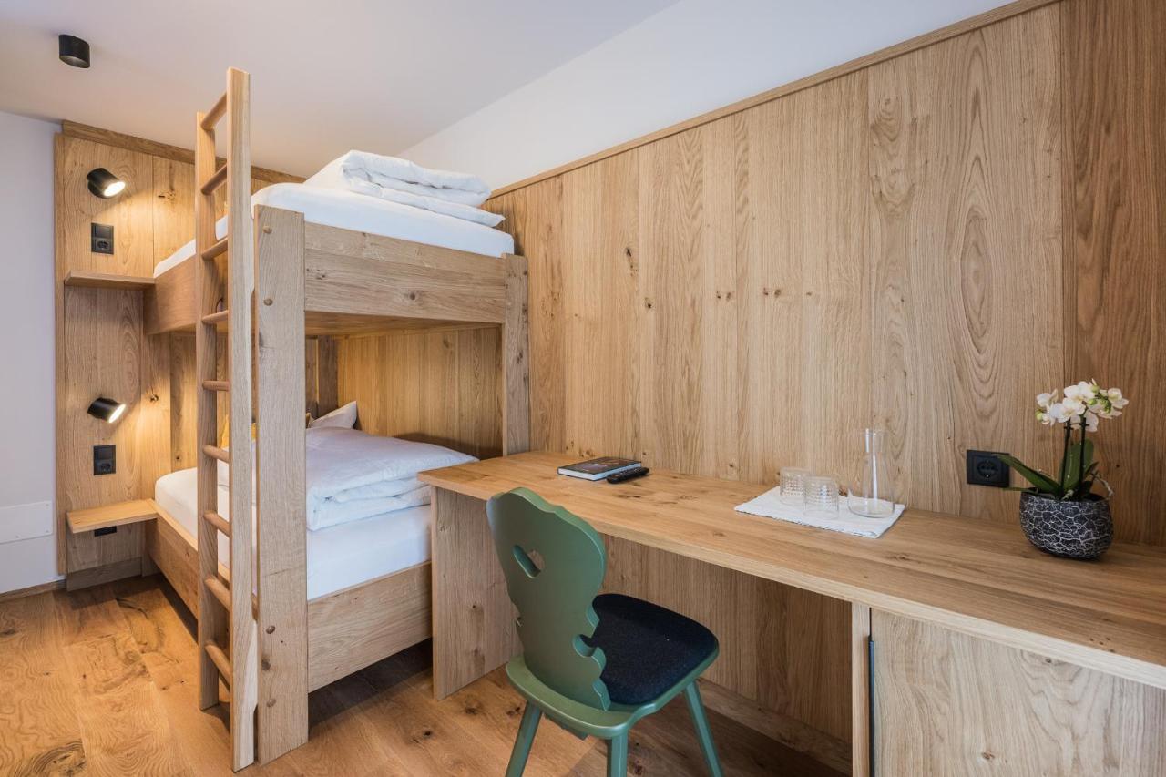 Gasthof Albergo Dolomiten Braies  Esterno foto