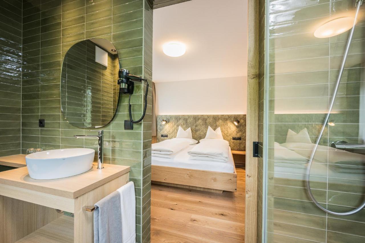 Gasthof Albergo Dolomiten Braies  Esterno foto