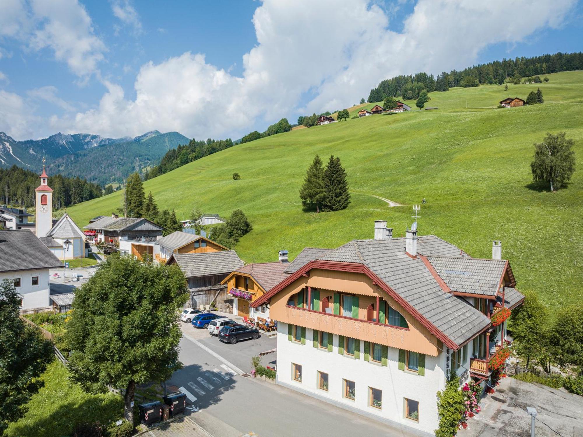 Gasthof Albergo Dolomiten Braies  Esterno foto