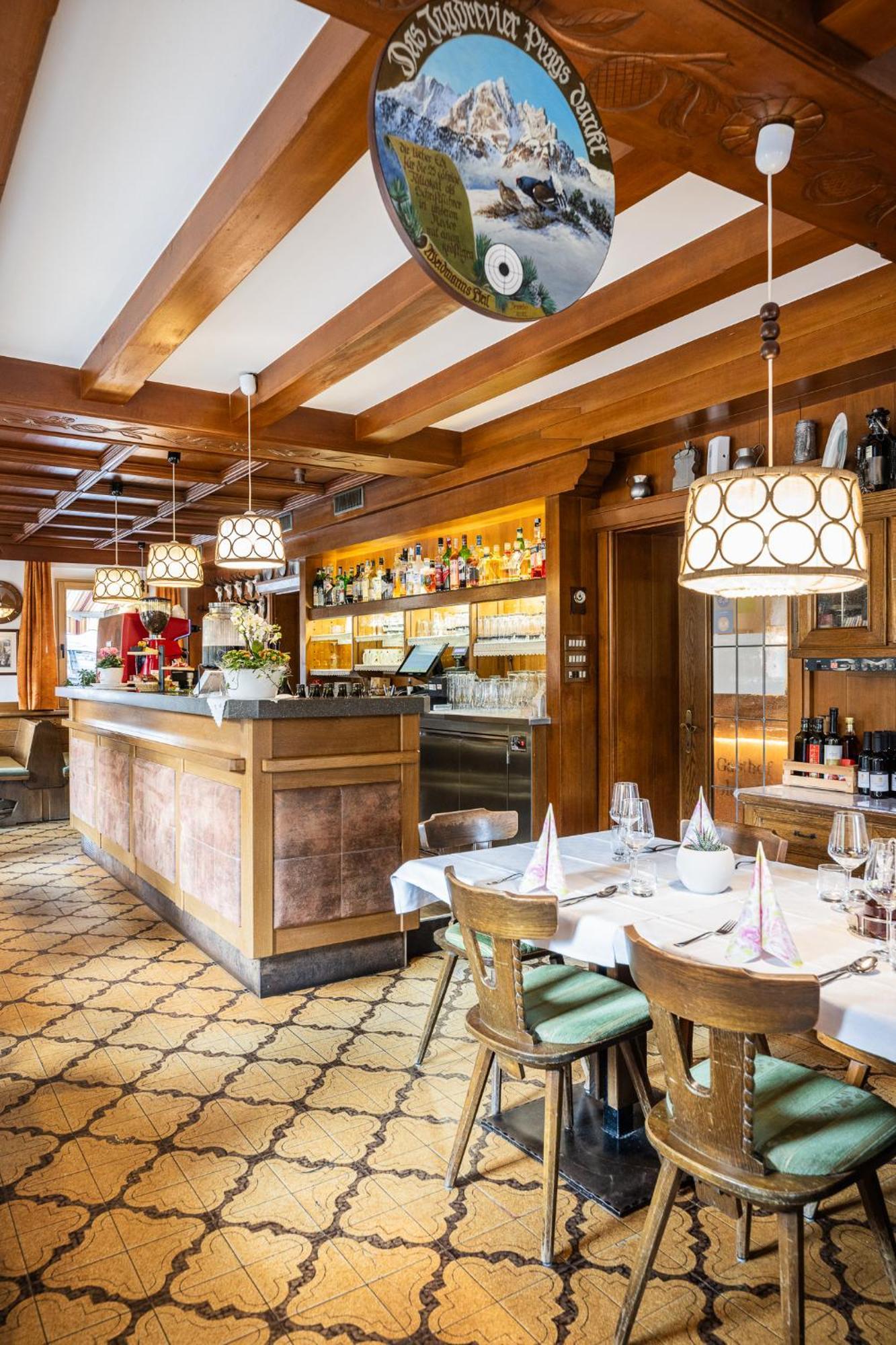 Gasthof Albergo Dolomiten Braies  Esterno foto