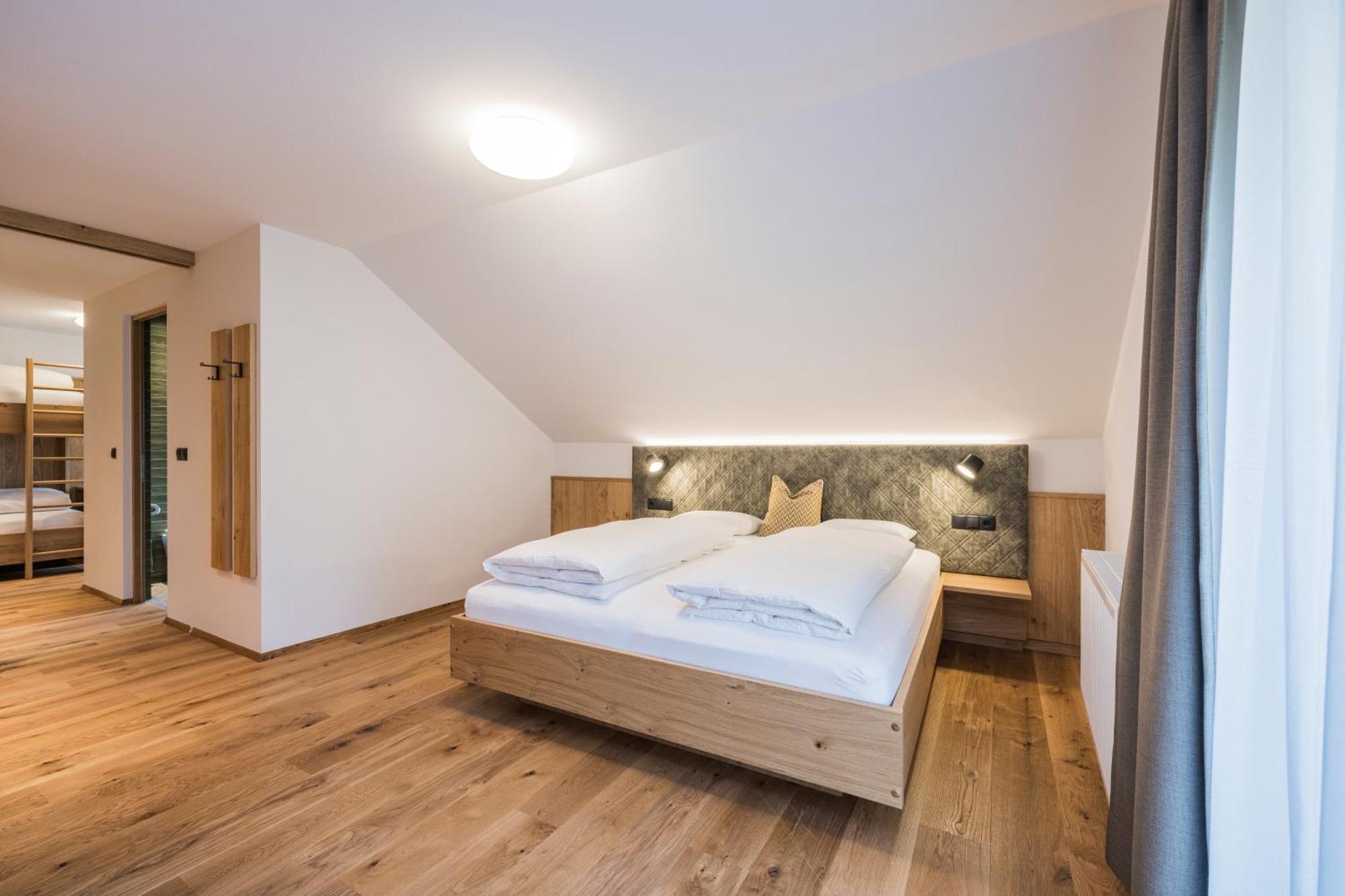 Gasthof Albergo Dolomiten Braies  Esterno foto